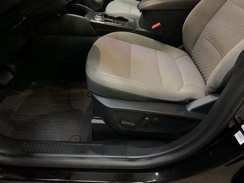 Used 2022 Ford Escape SE w/ Convenience Package image 10