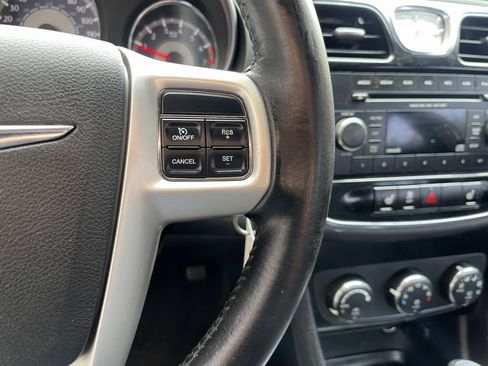 Used 2012 Chrysler 200 Touring image 23