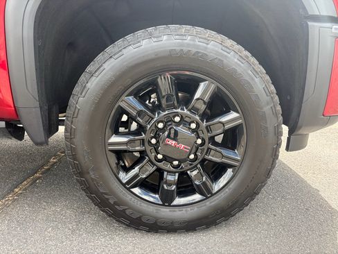 Used 2024 GMC Sierra 3500 AT4 w/ AT4 Premium Plus Package AWD/4WD image 3