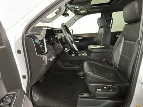 Used 2022 GMC Sierra 1500 Denali AWD/4WD image 11