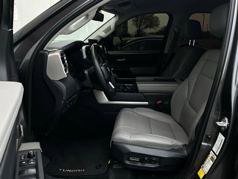 Used 2022 Toyota Tundra Limited w/ Power Package image 10