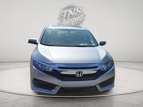 Used 2018 Honda Civic EX image 2