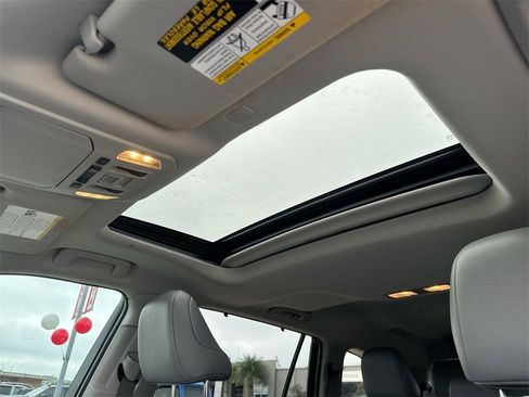 Used 2022 Toyota Highlander XLE image 20