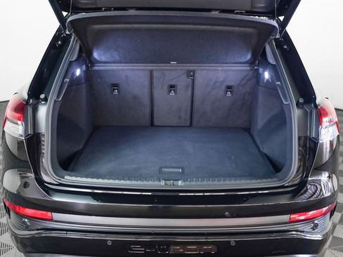 Certified 2024 Audi Q4 e-tron Prestige image 12