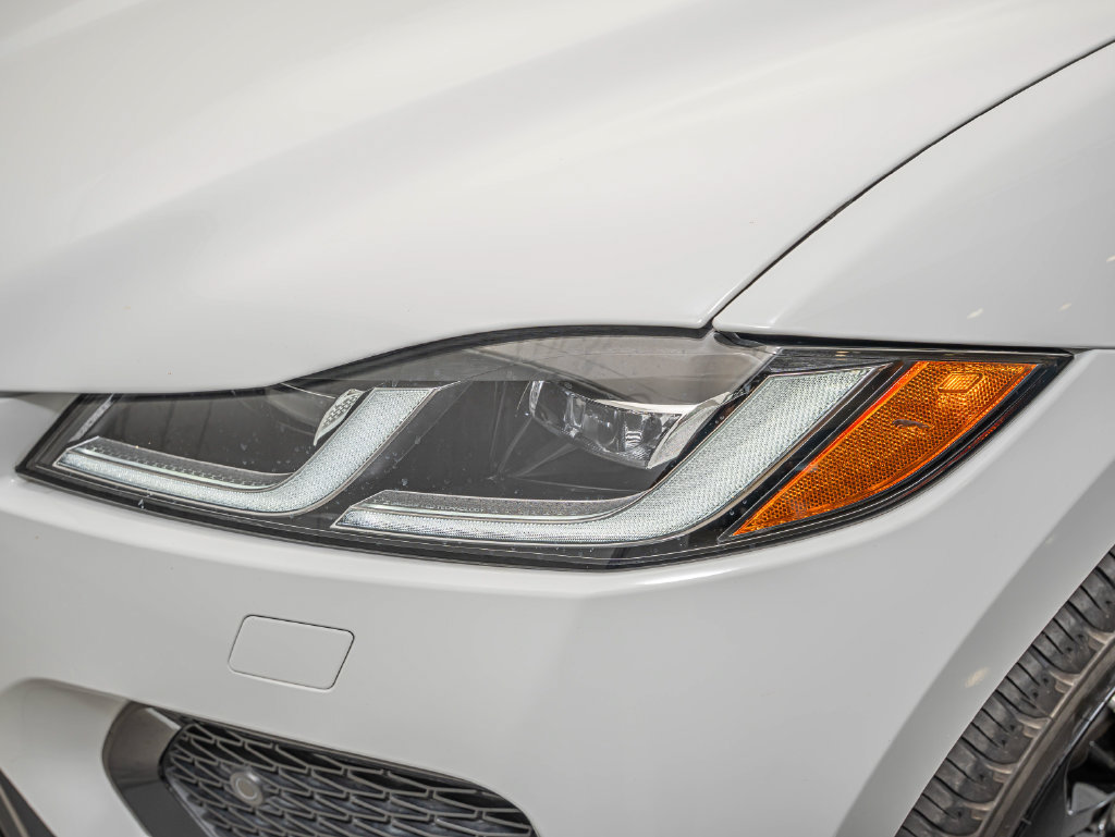 Used 2025 Jaguar F-PACE R-Dynamic S AWD/4WD image 15
