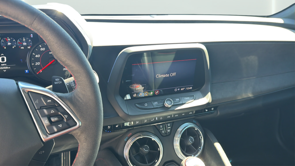 Used 2021 Chevrolet Camaro ZL1 RWD image 15