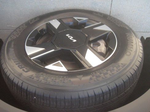 Used 2026 Kia Sportage LX AWD/4WD image 11