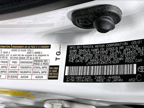 Used 2021 Toyota Prius L Eco image 33