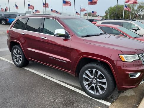Used 2018 Jeep Grand Cherokee Overland image 1