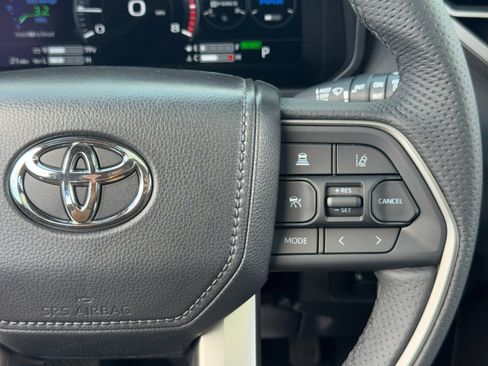 Used 2025 Toyota Sequoia SR5 image 22