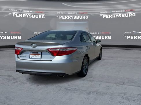 Used 2016 Toyota Camry SE FWD image 7