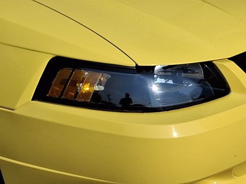 Used 2002 Ford Mustang GT RWD image 11