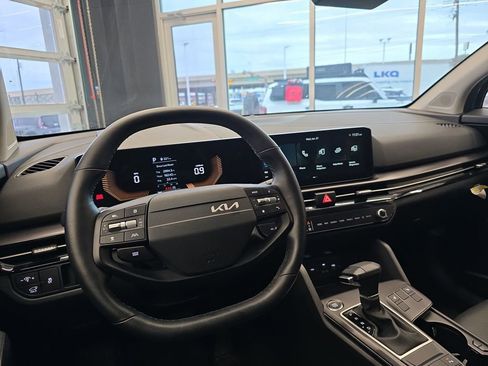 Certified 2026 Kia Sportage EX w/ EX Panorama Roof Package image 19