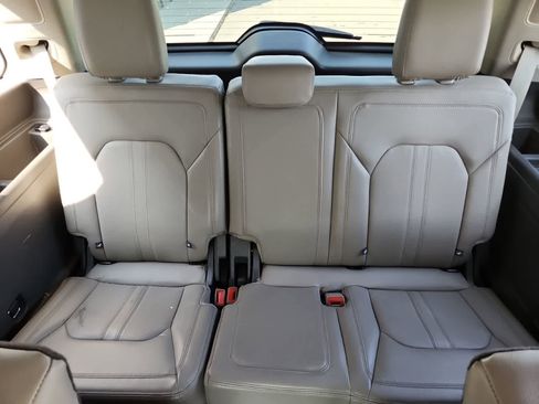 Used 2019 Ford Expedition Limited w/ Driver Assistance Package RWD image 29