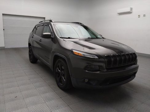 Used 2018 Jeep Cherokee Limited w/ High Altitude Package image 13