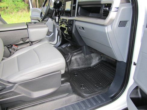 Used 2024 Ford F250 XL w/ XL Chrome Package AWD/4WD image 22