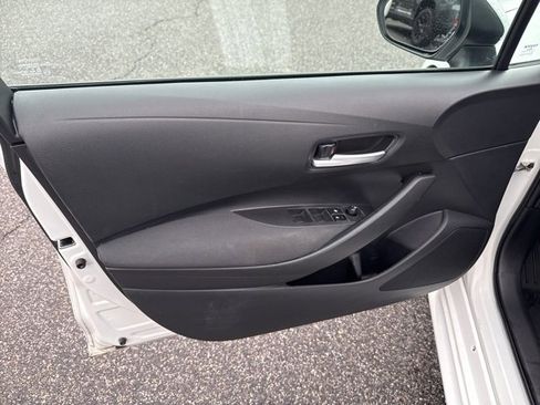 Used 2021 Toyota Corolla LE w/ Carpet Mat Package (TMS) image 13