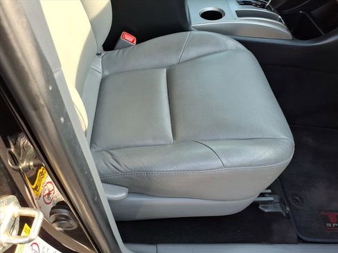Used 2014 Toyota Tacoma 4x4 Double Cab w/ SR5 Package image 17