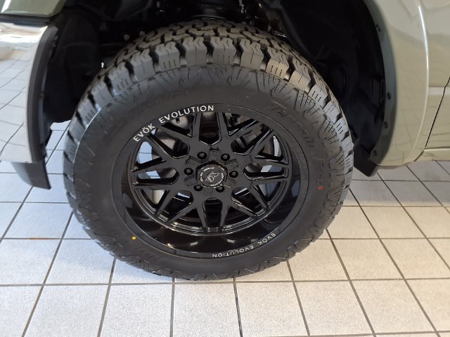 Used 2026 RAM 1500 Laramie AWD/4WD image 4