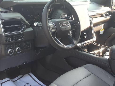 New 2026 GMC Yukon Elevation w/ Elevation Premium Package AWD/4WD image 10
