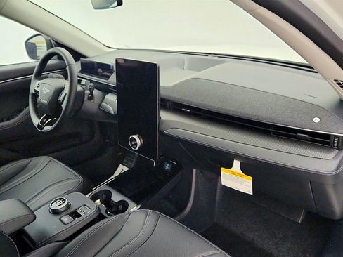 Used 2024 Ford Mustang Mach-E Premium image 23