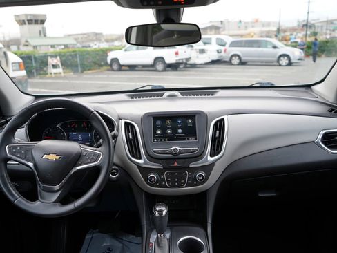 Used 2019 Chevrolet Equinox LT image 17