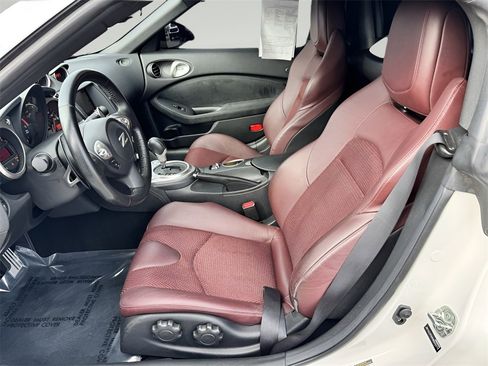 Used 2017 Nissan 370Z Touring Sport image 11