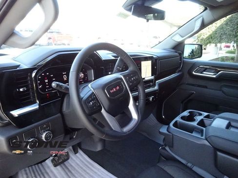 New 2026 GMC Sierra 1500 Elevation image 13