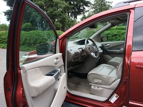 Used 2004 Nissan Quest SE w/ (SEA) Seat Pkg FWD image 5