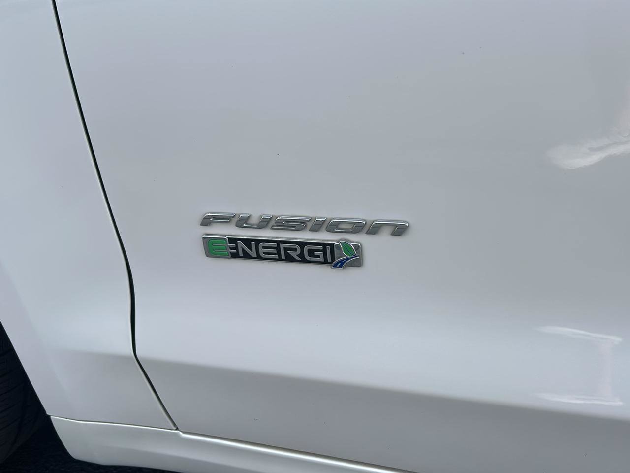 Used 2018 Ford Fusion Energi Platinum FWD image 9