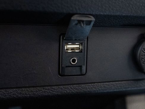 Used 2018 Toyota Tacoma SR5 image 18