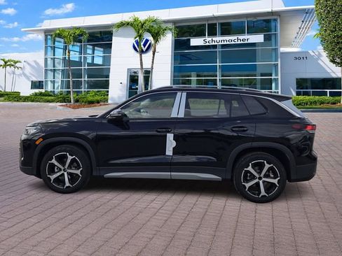 New 2026 Volkswagen Tiguan SE FWD image 4