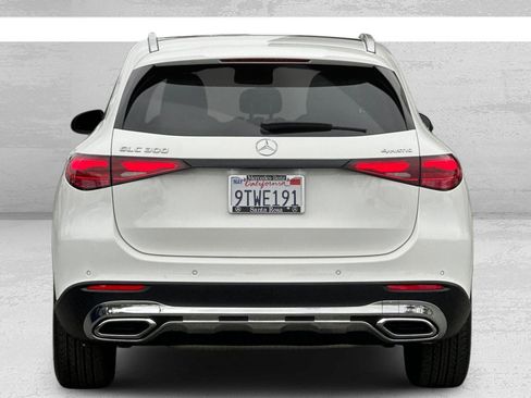 Certified 2025 Mercedes-Benz GLC 300 4MATIC image 5