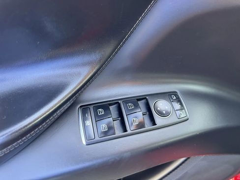 Used 2018 Tesla Model X 75D image 12