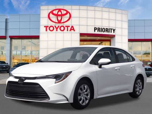 Used 2024 Toyota Corolla LE FWD image 1