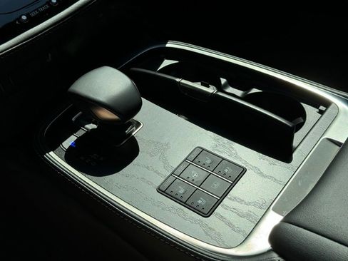 Used 2024 Lexus LS 500 RWD image 34