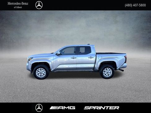 Used 2026 Toyota Tacoma SR5 AWD/4WD image 3