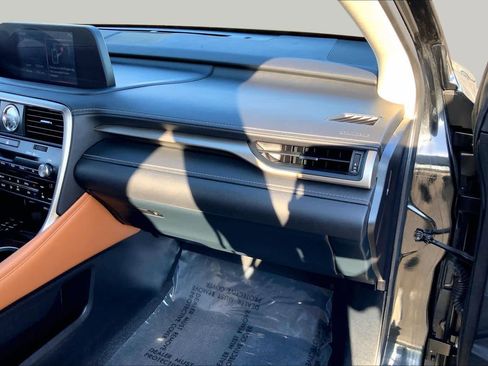 Certified 2022 Lexus RX 450h AWD w/ Premium Package image 19