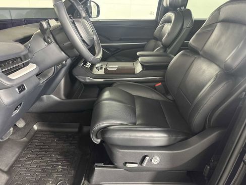 Used 2025 Lincoln Navigator L Reserve w/ Jet Appearance Package AWD/4WD image 7