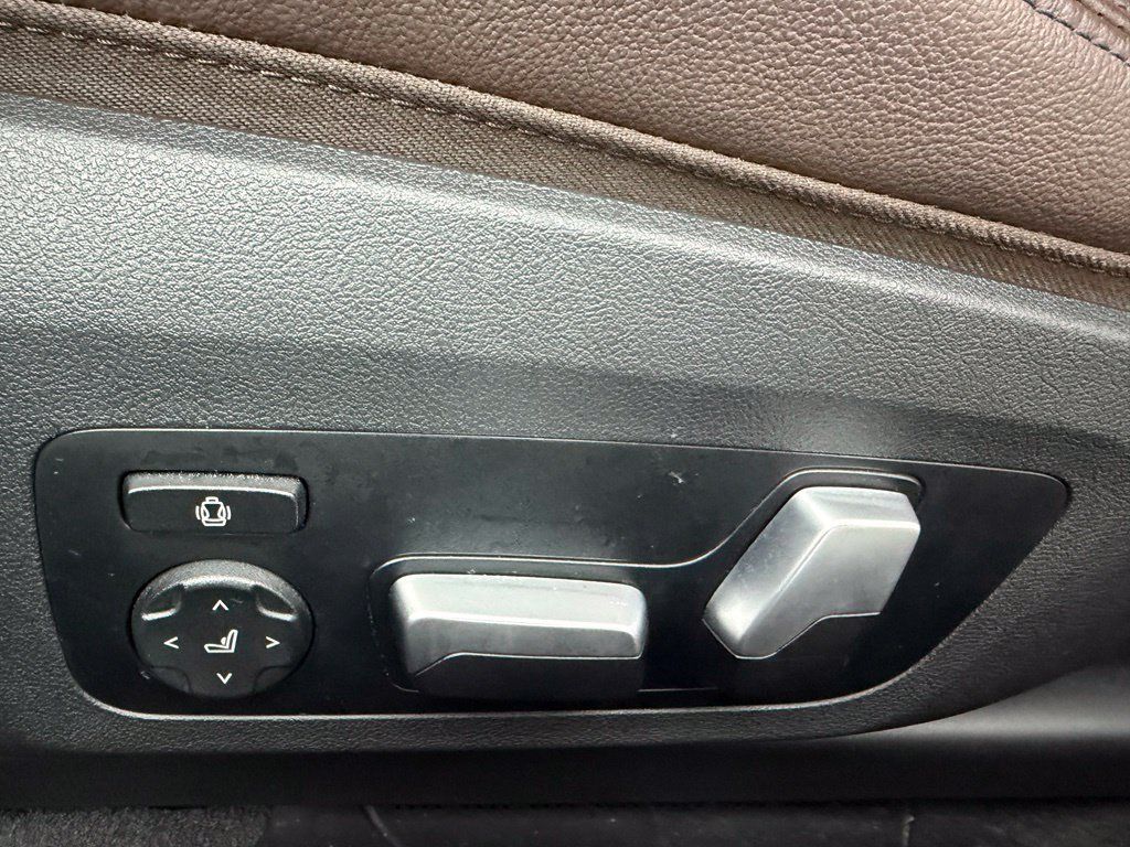Used 2022 BMW 430i xDrive Convertible w/ M Sport Package AWD/4WD image 23