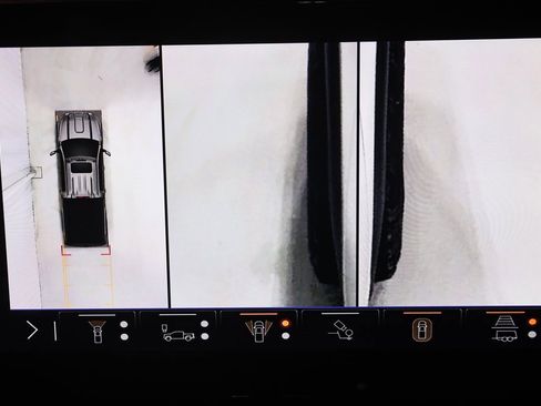 Used 2024 GMC Sierra 3500 Denali Ultimate image 34