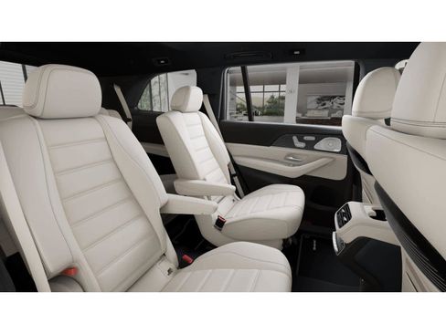 New 2026 Mercedes-Benz GLS 580 4MATIC image 4