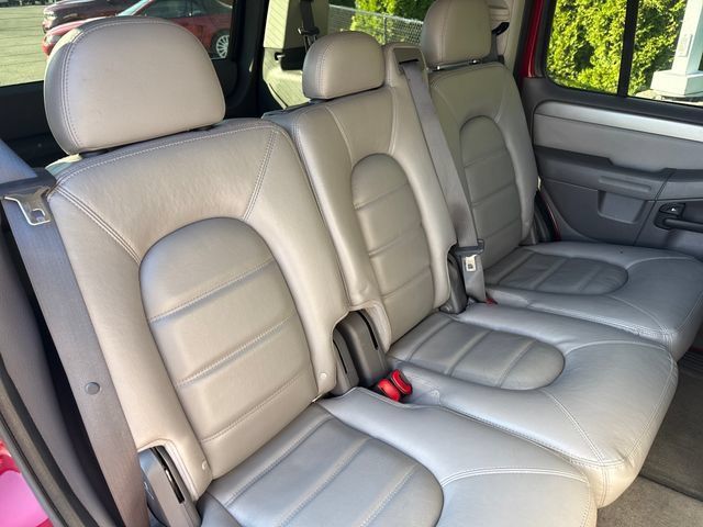 Used 2004 Ford Explorer XLT AWD/4WD image 20