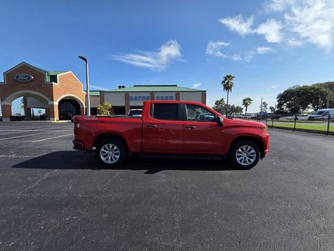 Used 2022 Chevrolet Silverado 1500 Custom w/ Safety Confidence Package AWD/4WD image 4