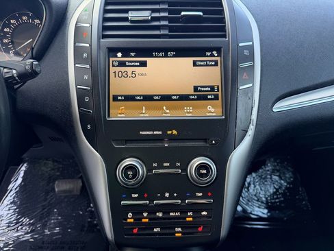 Used 2017 Lincoln MKC Premiere image 21