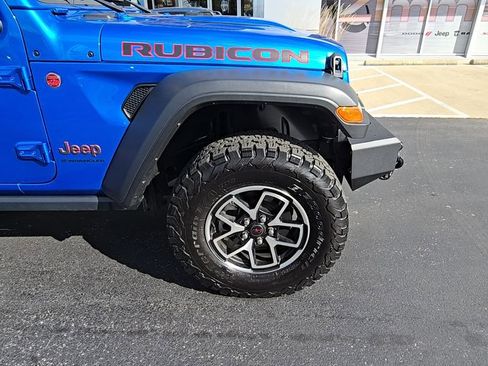 Certified 2024 Jeep Wrangler Unlimited Rubicon w/ Technology Group image 10