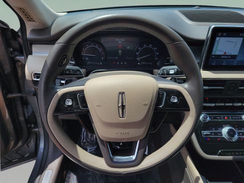 Used 2021 Lincoln Corsair FWD w/ Convenience Package image 25