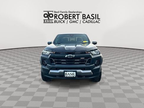Used 2023 Chevrolet Colorado Trail Boss AWD/4WD image 3