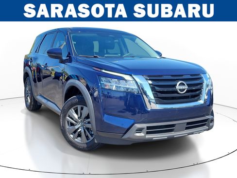 Used 2022 Nissan Pathfinder S FWD image 1