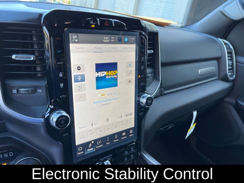 New 2022 RAM 1500 Big Horn image 7